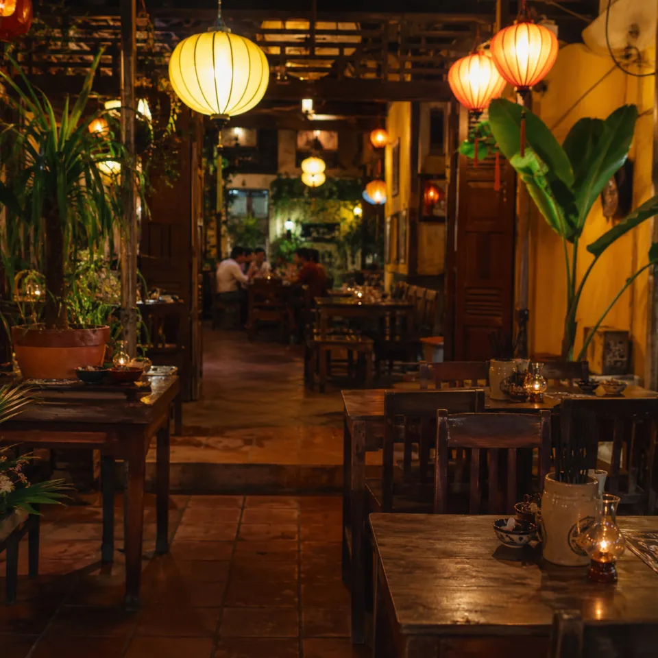 Mâm món nhậu đầy ắp